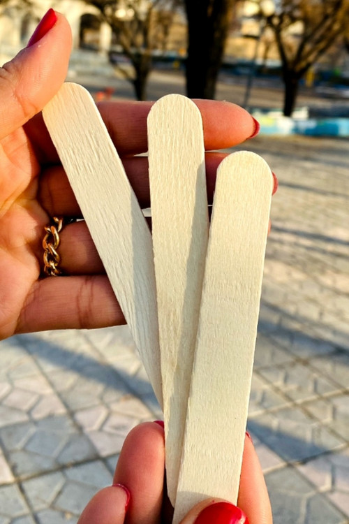 سه عدد کاردک رایگان روی بسته